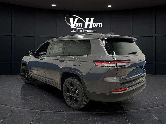 New 2026 Baltic Gray Metallic Clear-Coat Exterior Paint Jeep Limited image 5