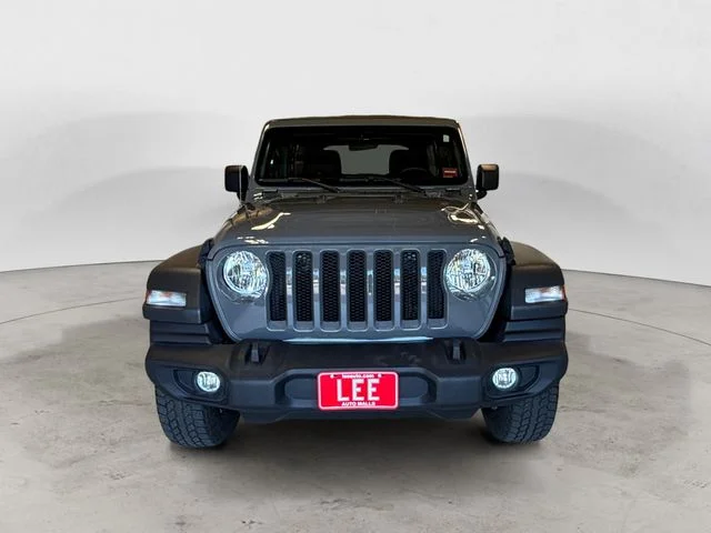 Used 2023 Gray Jeep Sport image 9