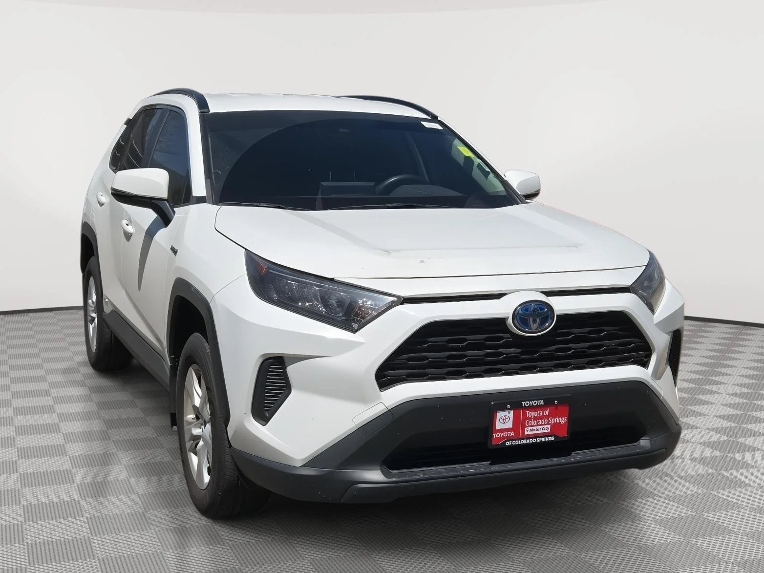 2019 Toyota RAV4 Hybrid LE AWD's photo