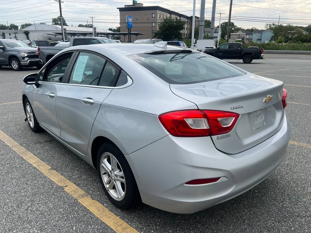 Used 2016 SILVER ICE METALLIC Chevrolet LT image 4