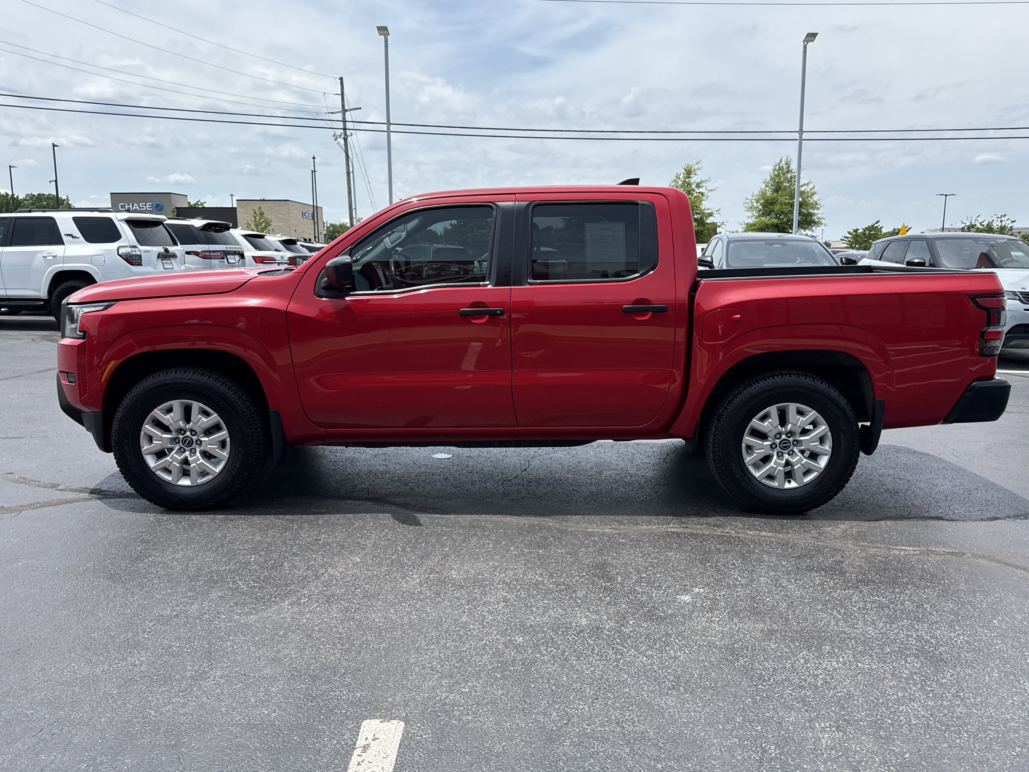 Used 2022 Red Alert Nissan S 4WD image 10