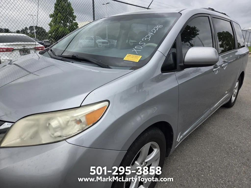 Used 2013 Silver Toyota LE image 5