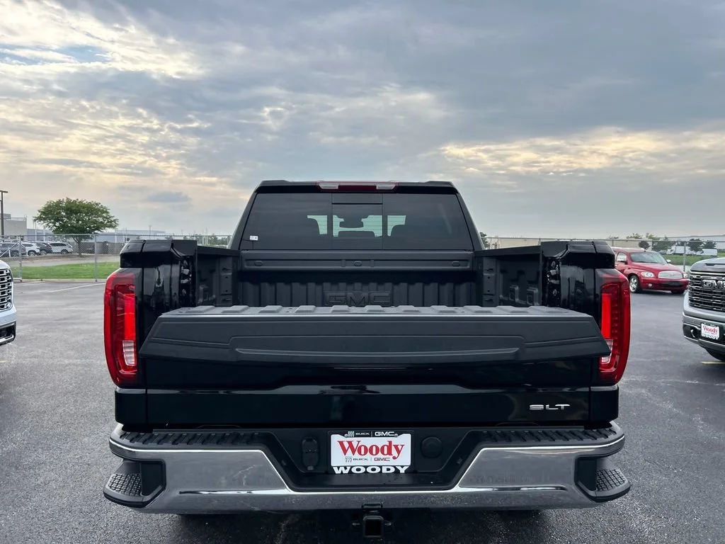 New 2026 Onyx Black GMC SLT image 39