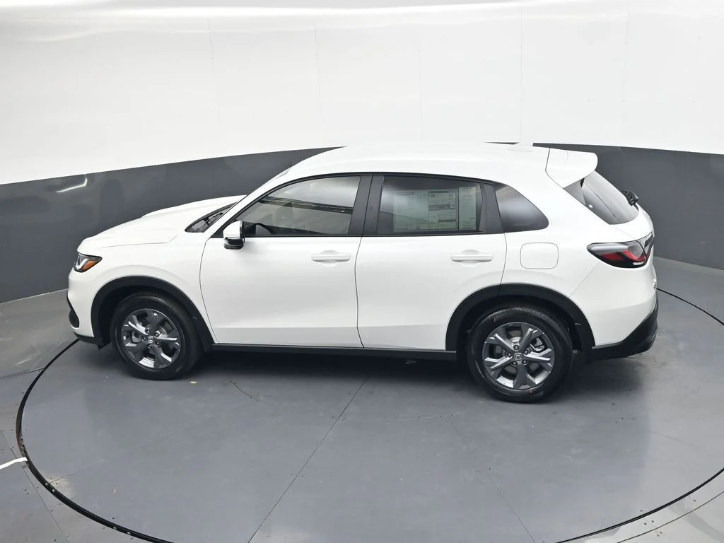 New 2026 Platinum White Pearl Honda LX image 19