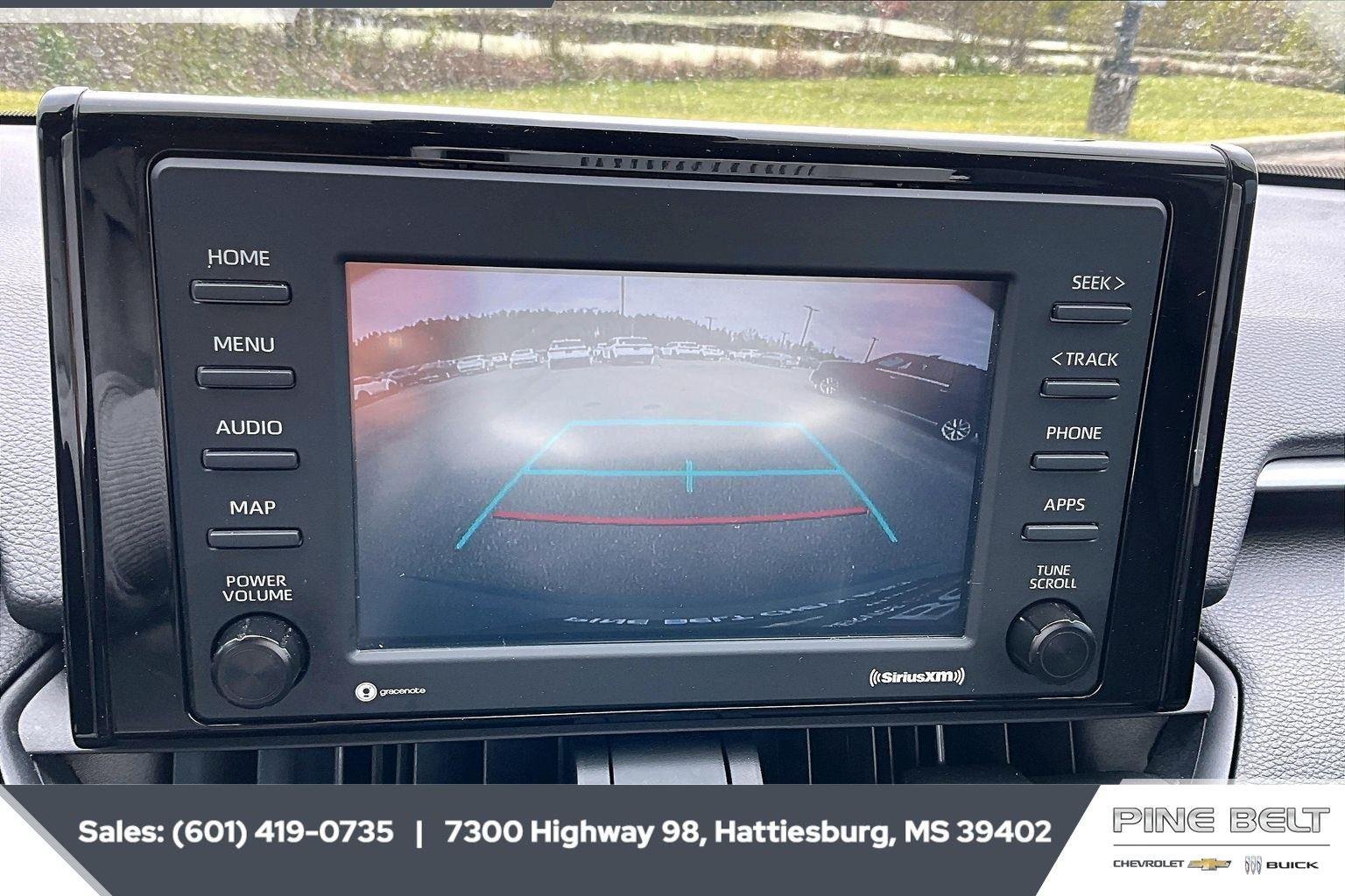 2022 Toyota RAV4 LE - Photo 15