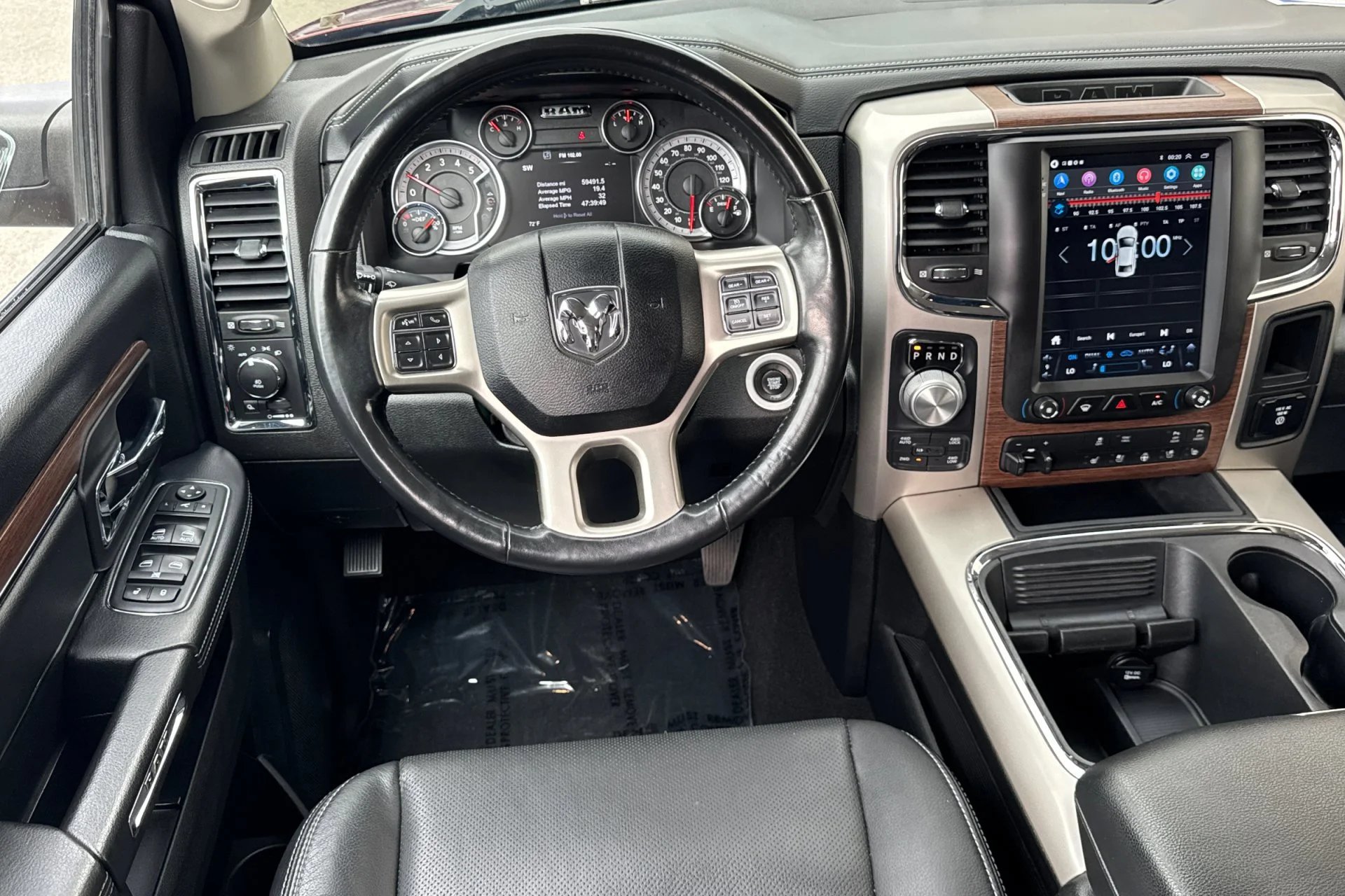 Used 2018 Delmonico Red Pearlcoat Ram Laramie image 16
