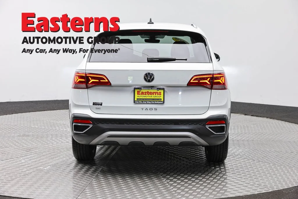 Used 2024 White Volkswagen 1.5T SE image 6