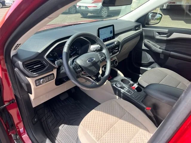 Used 2022 Red Metallic Ford SE Hybrid image 17