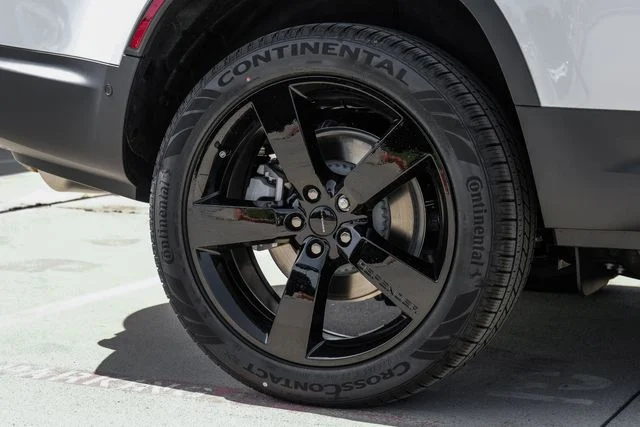 New 2026 White Land Rover S image 68