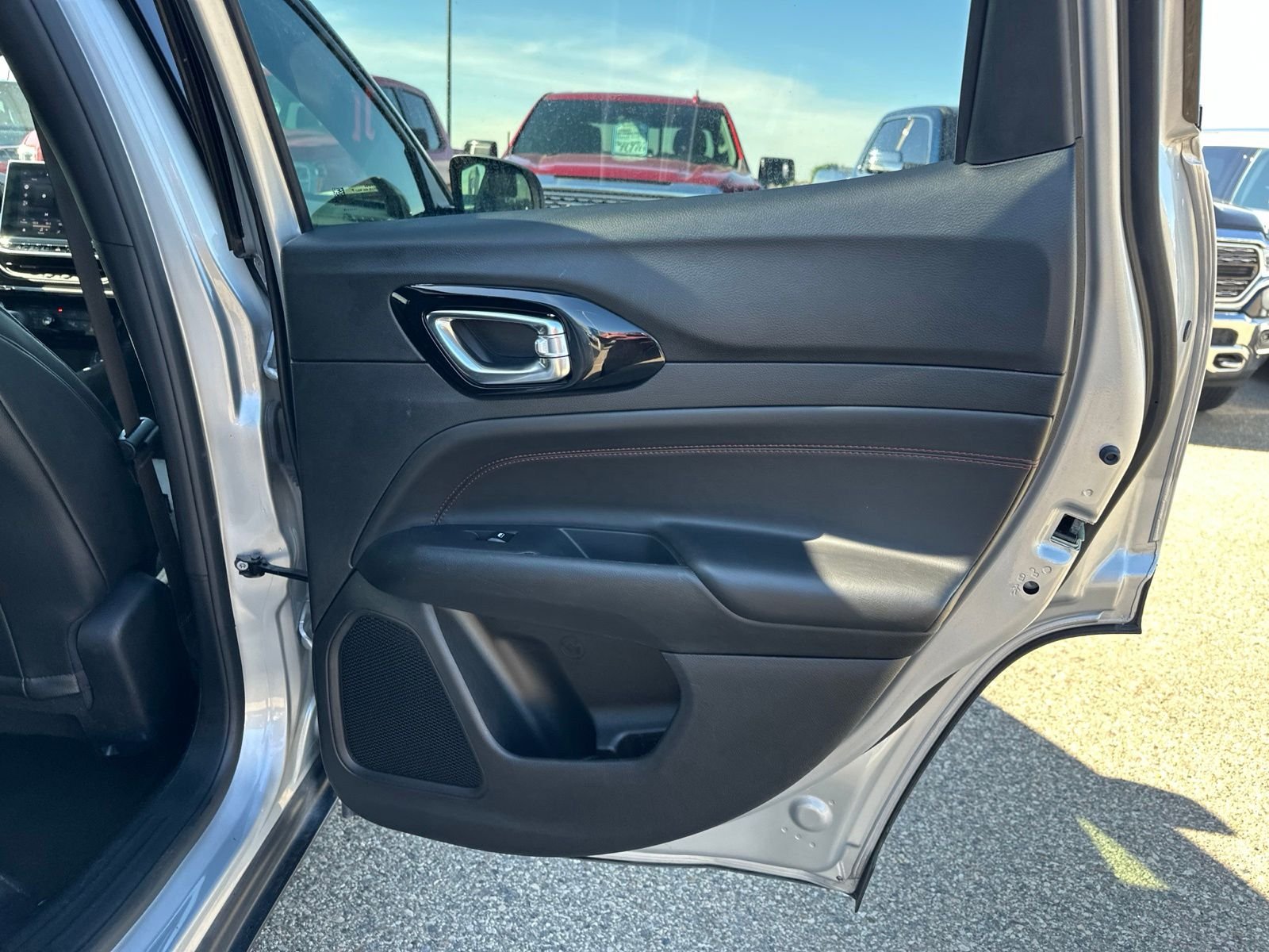Used 2024 Silver Jeep Trailhawk image 32