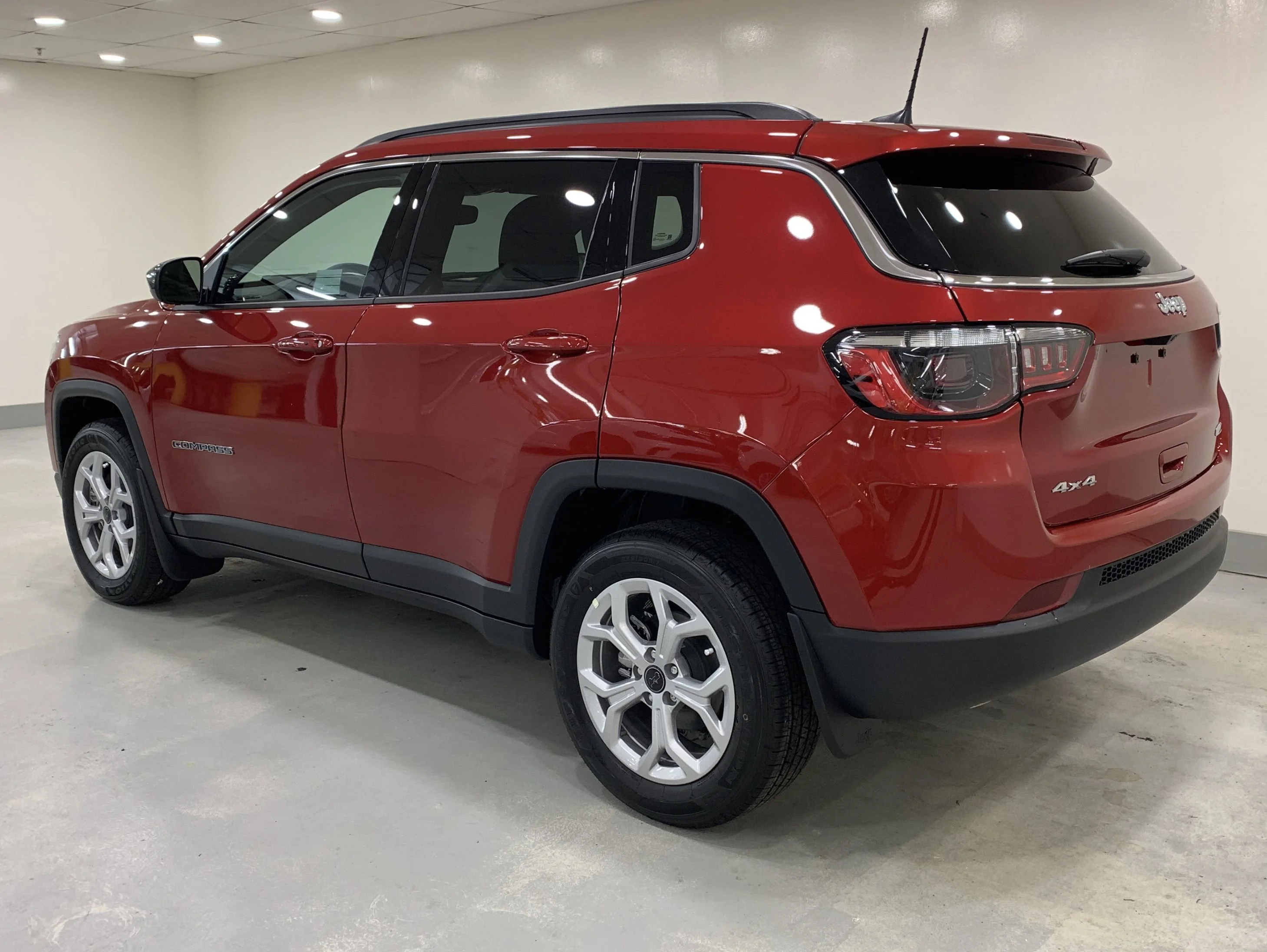 New 2026 Red Hot Pearl Jeep North image 3