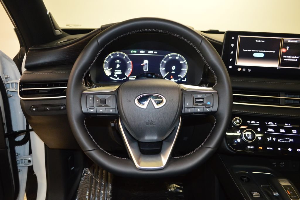 Used 2026 White / Black INFINITI Autograph image 20