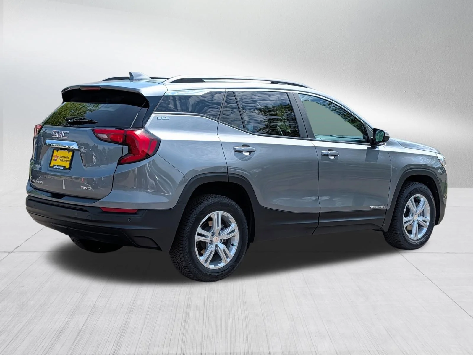 Used 2021 Satin Steel Metallic GMC SLE image 7