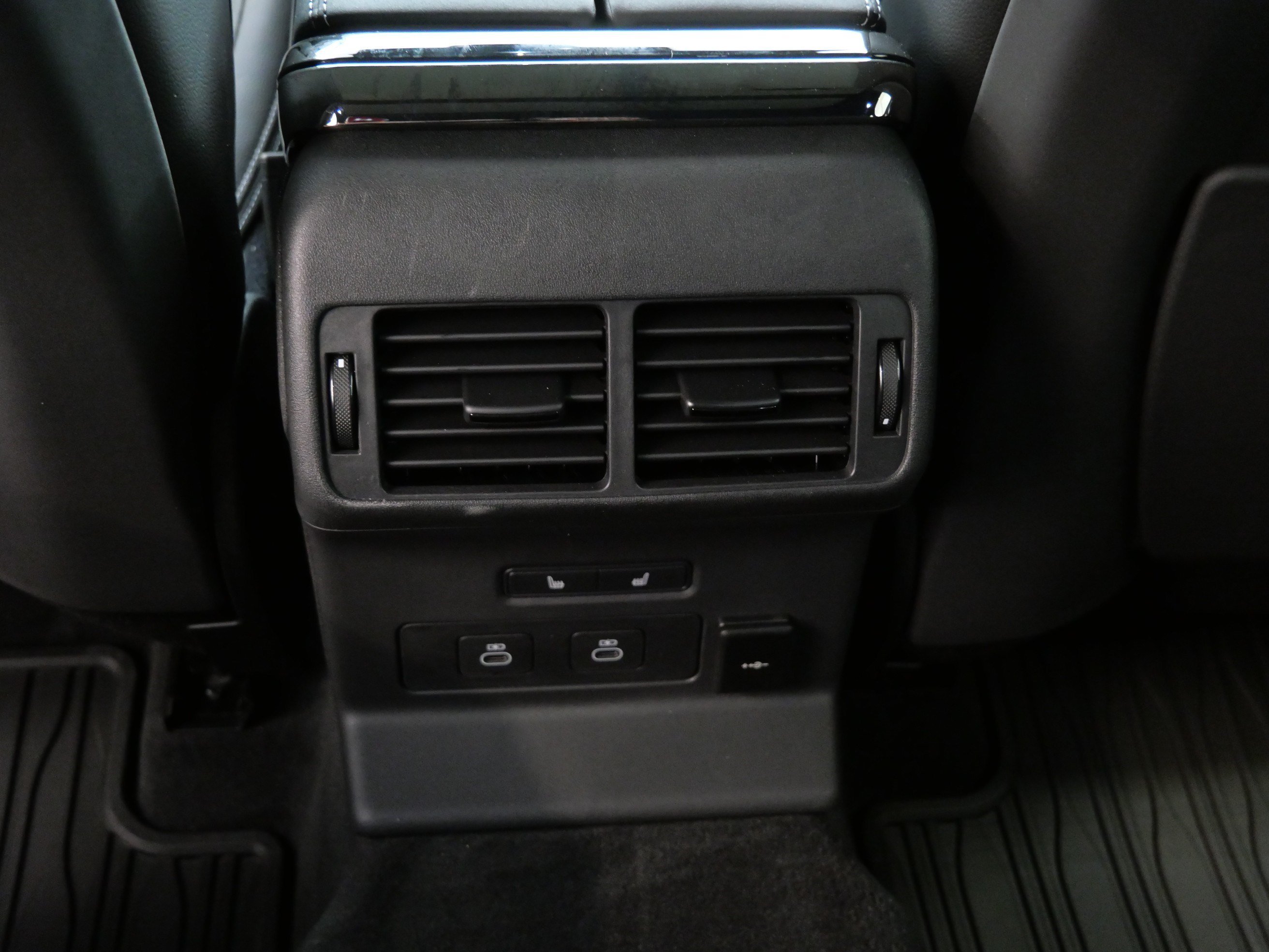 New 2026 Santorini Black LAND ROVER  image 8