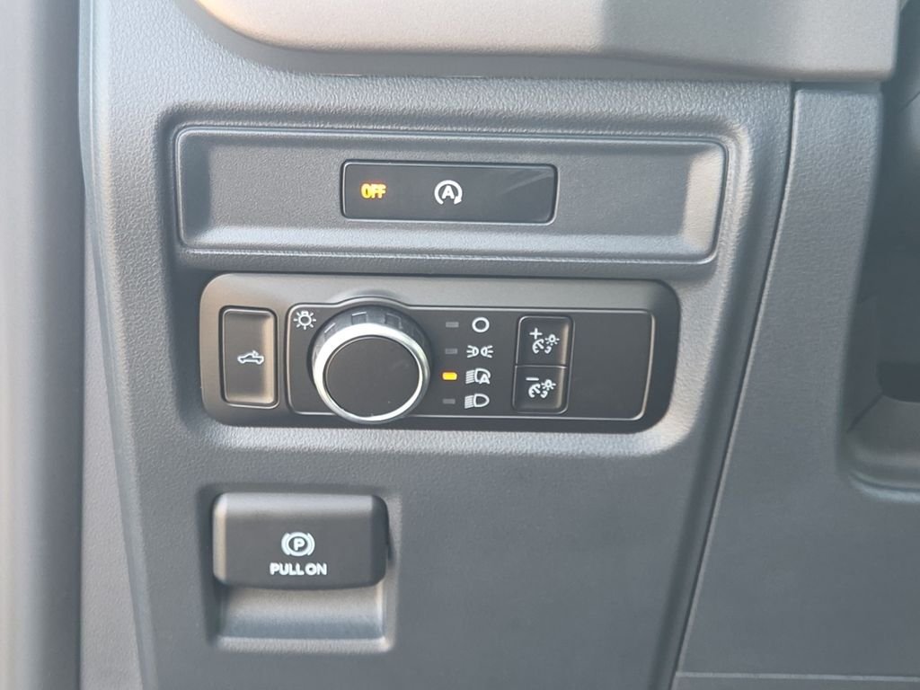 Used 2025 Gray Ford XL image 12