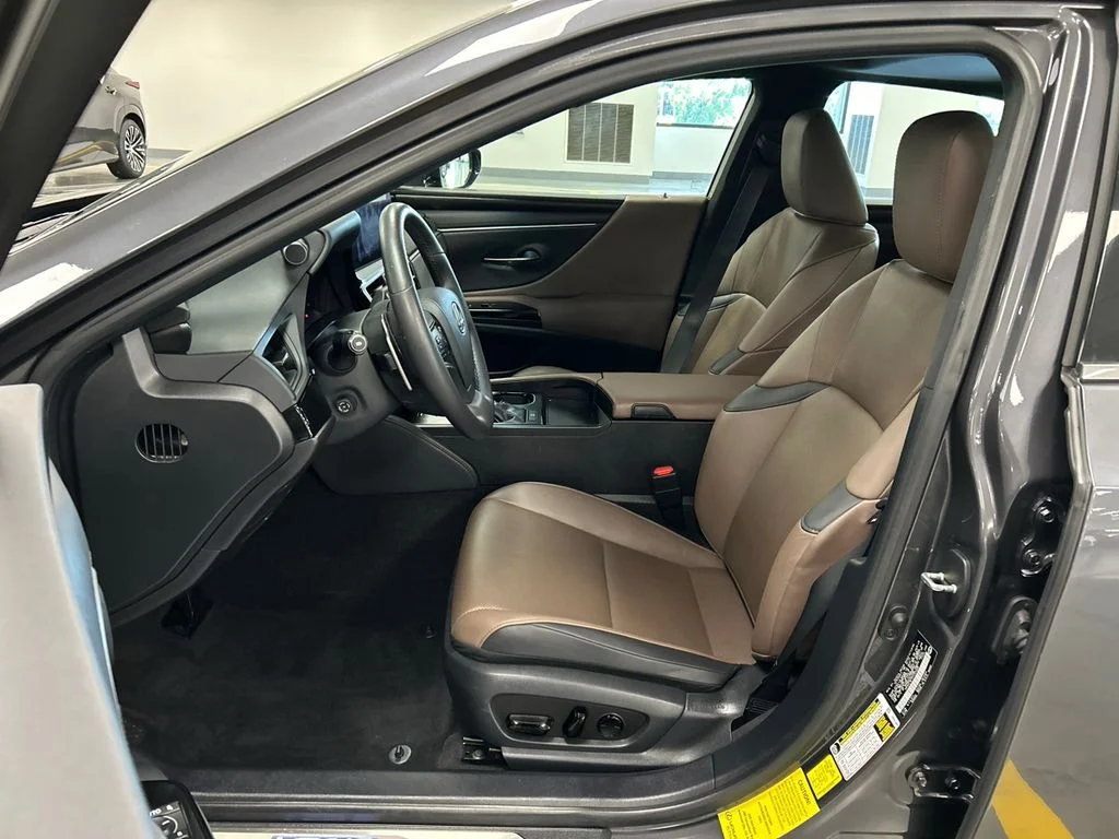 Used 2023 Gray Lexus 350 image 8