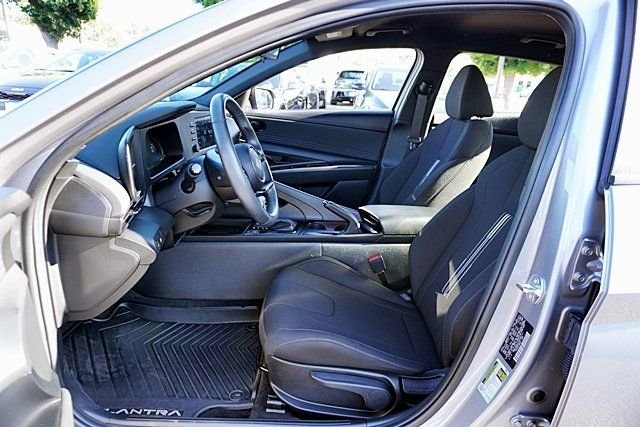 Used 2025 Gray Hyundai SEL Sport image 12