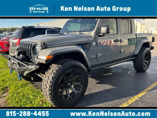 Used 2021 Gray Jeep Overland 4x4 image 1