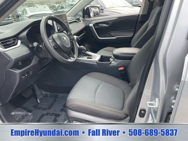 Used 2025 Silver Sky Metallic Toyota XLE image 18