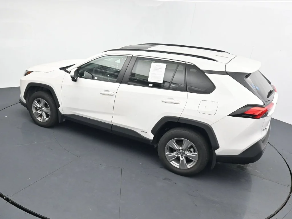 Used 2024 White Toyota XLE image 12