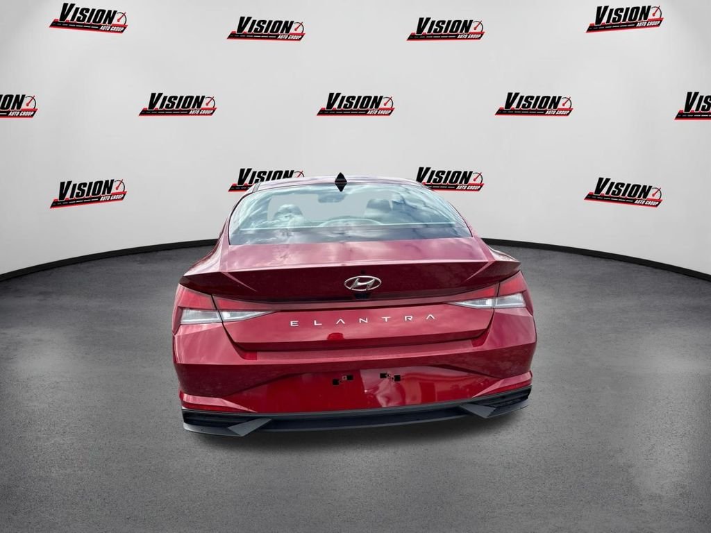 Used 2023 Red Hyundai SEL image 6
