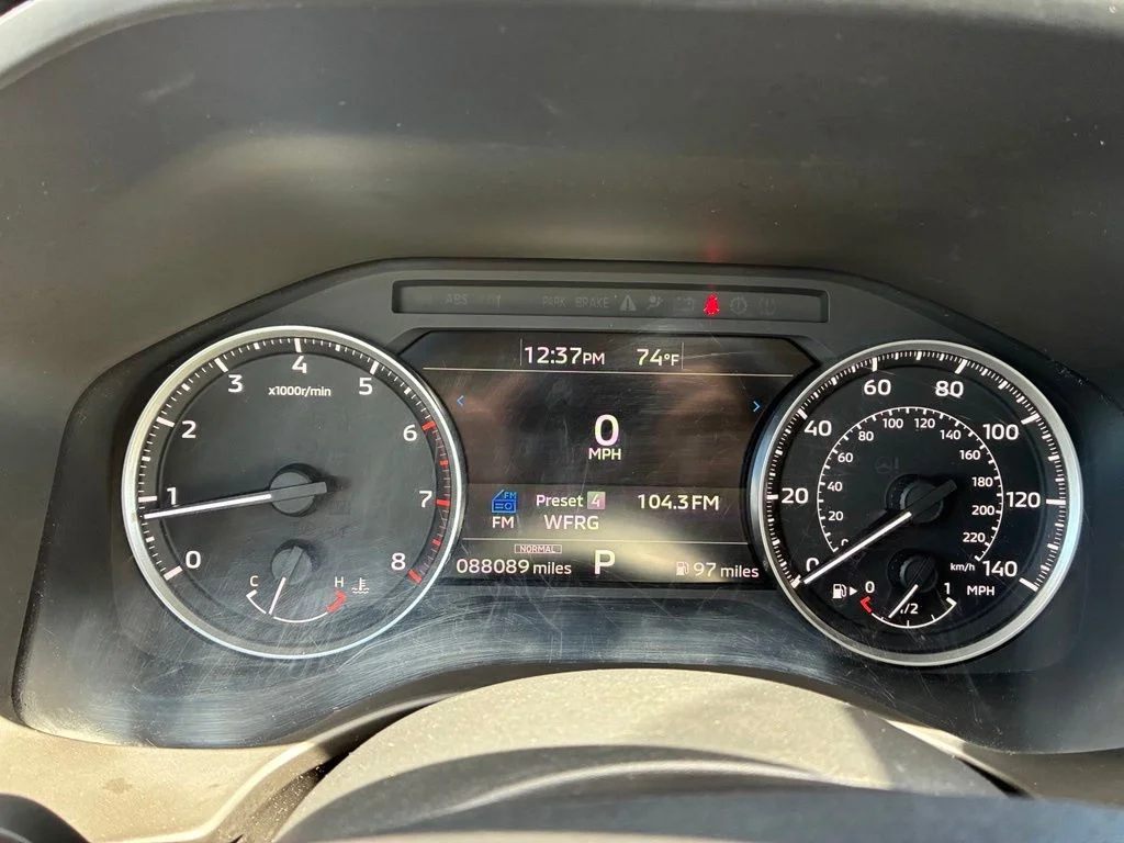 Used 2022  Mitsubishi ES image 28
