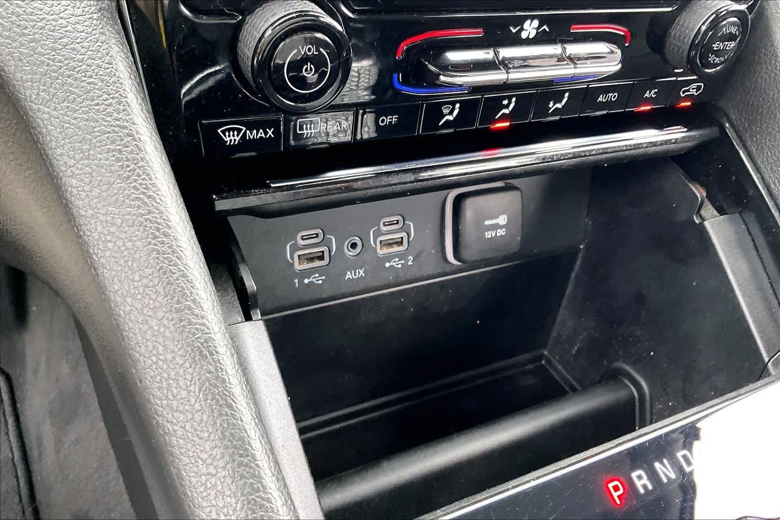 Used 2023 Diamond Black Crystal Pearlcoat Jeep Laredo image 36