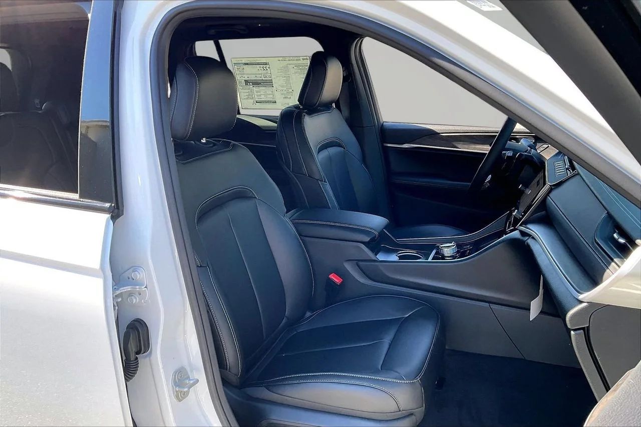 New 2026 Bright White Clearcoat Jeep Limited image 20