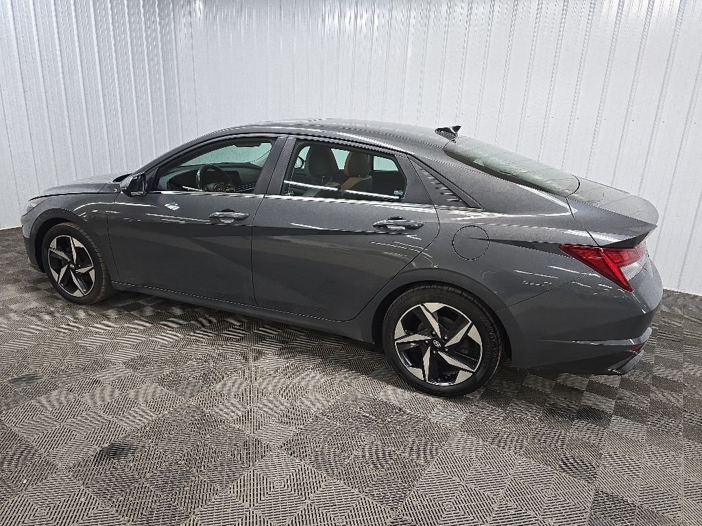 Used 2023 Gray Hyundai Limited image 4