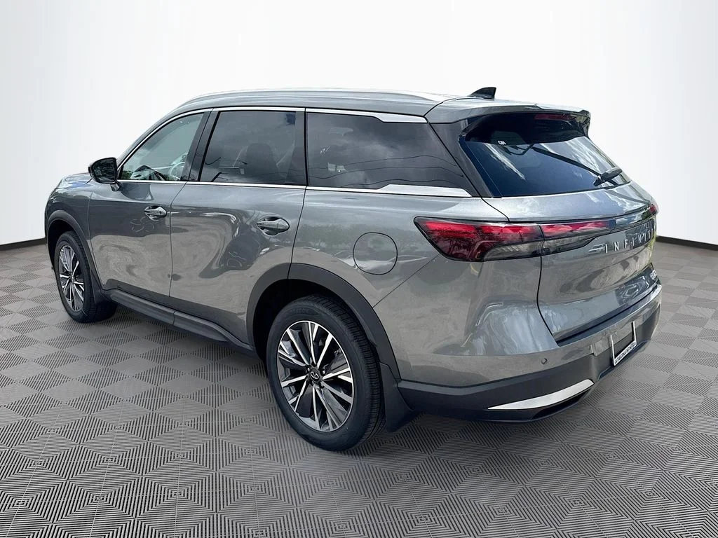 New 2027 GRAPHITE SHADOW INFINITI Luxe FWD image 7