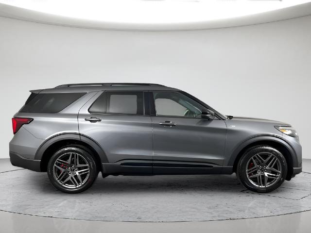 New 2026 Carbonized Gray Metallic Ford ST-Line image 27
