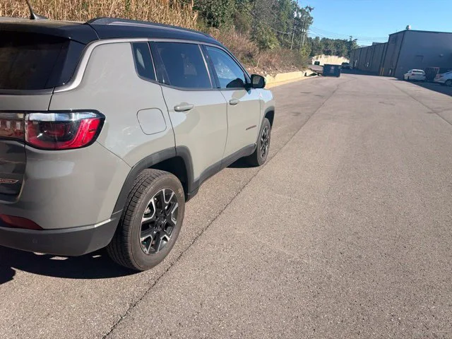 Used 2021 Gray Jeep Trailhawk image 6