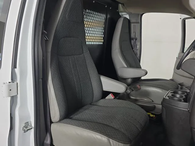Used 2024 Summit White GMC Work Van image 17