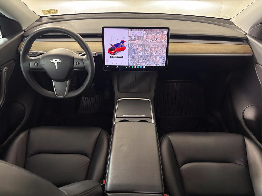 Used 2021 White Tesla Long Range image 30