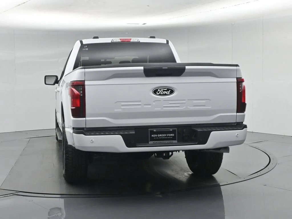 New 2026 White Ford XLT image 31