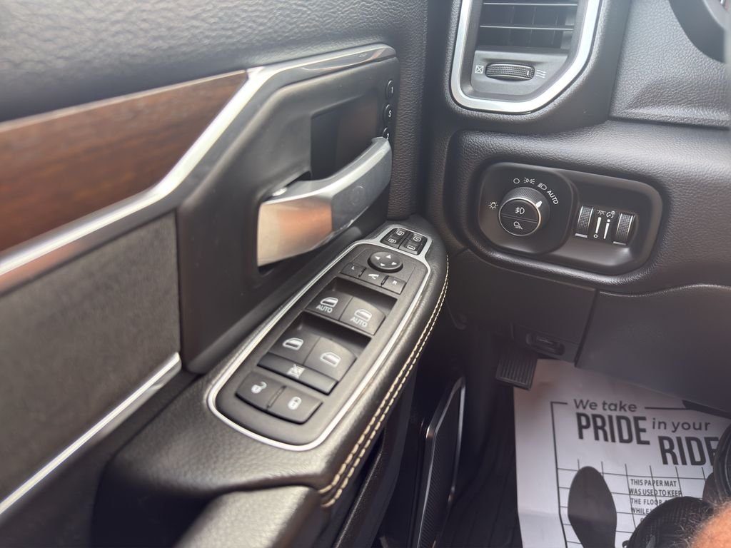 Used 2024 Granite Crystal Metallic Clearcoat Ram Laramie image 20
