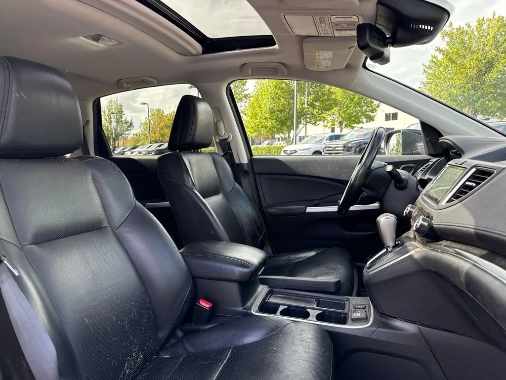 Used 2016 Crystal Black Pearl Honda Touring image 23