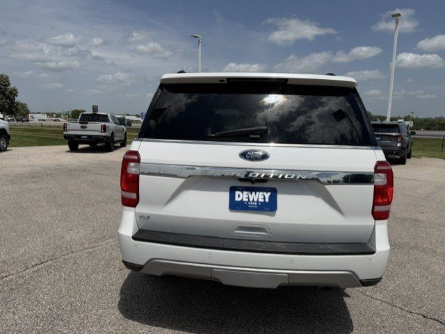 Used 2021 White Metallic Ford XLT image 6