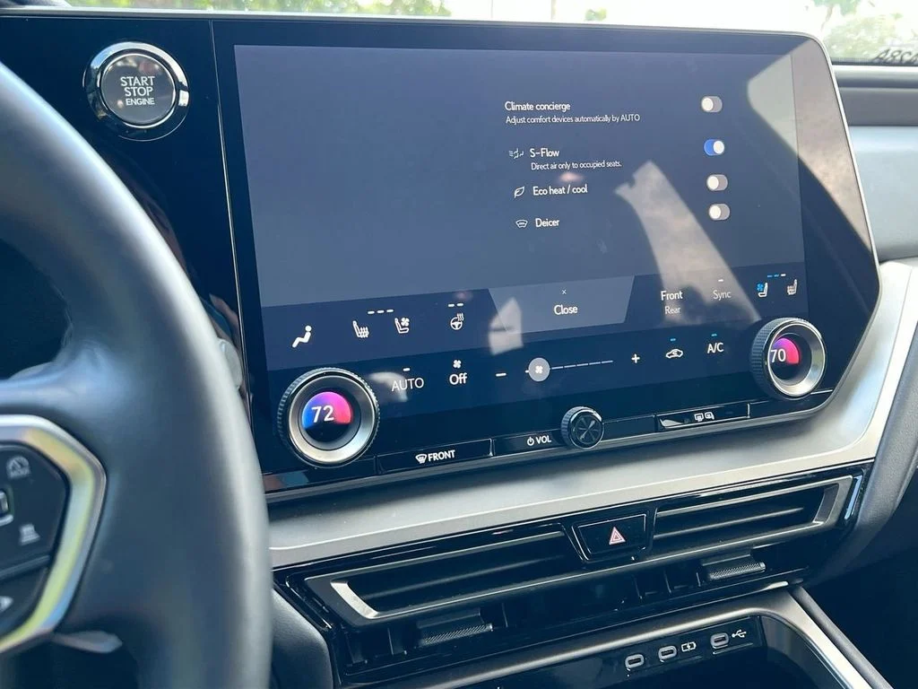 2025 Lexus TX Premium - Photo 17