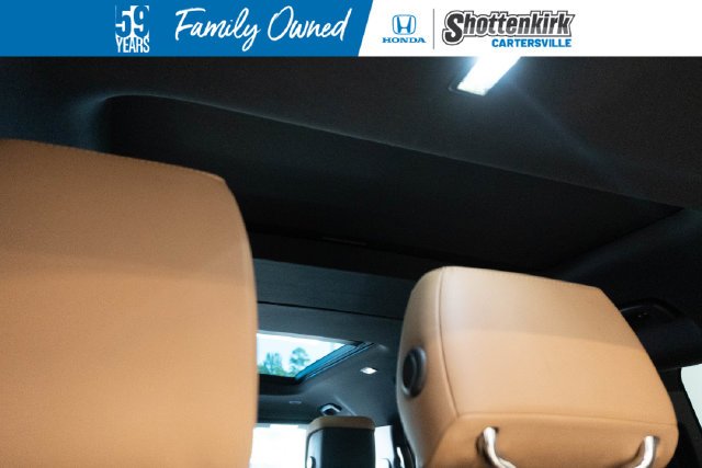 Used 2025  Land Rover S image 39