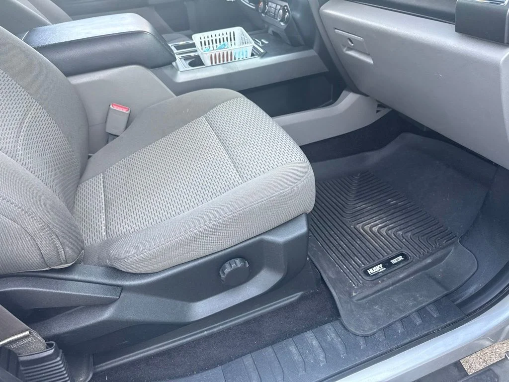Used 2017 Silver Ford XLT image 14