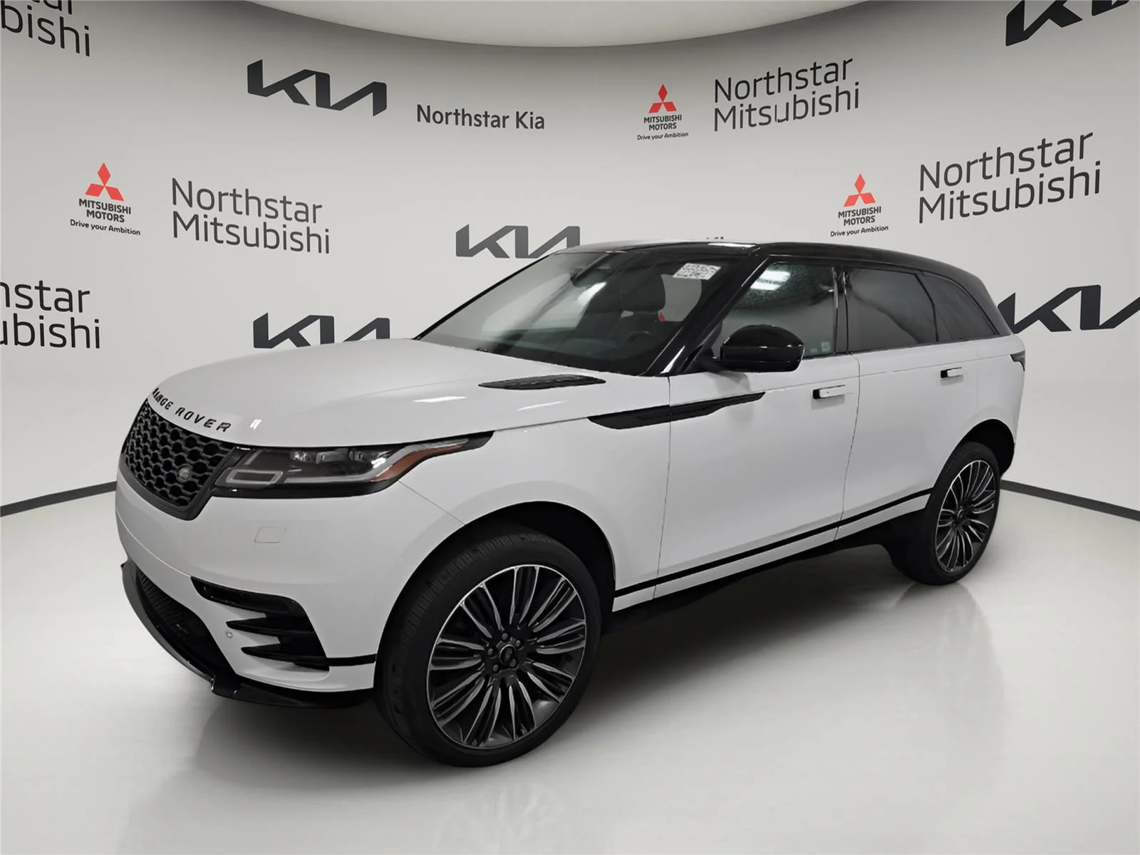 2023 Land Rover Range Rover Velar R-Dynamic S's photo