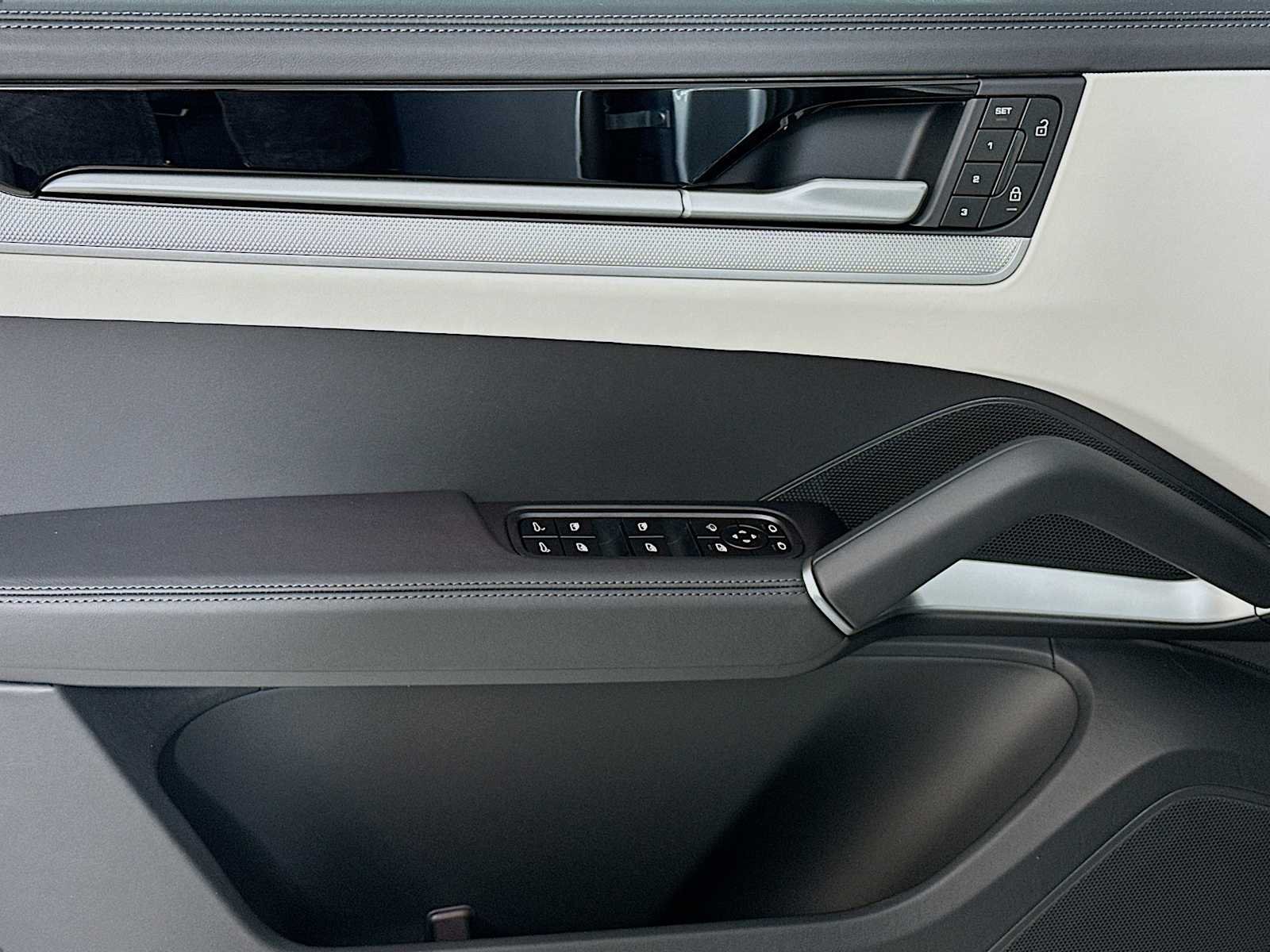 2026 Porsche Cayenne Coup Base - Photo 11