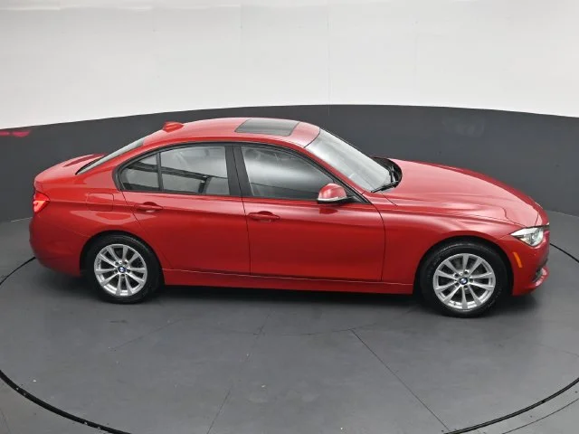 Used 2018 Red BMW 320i image 23