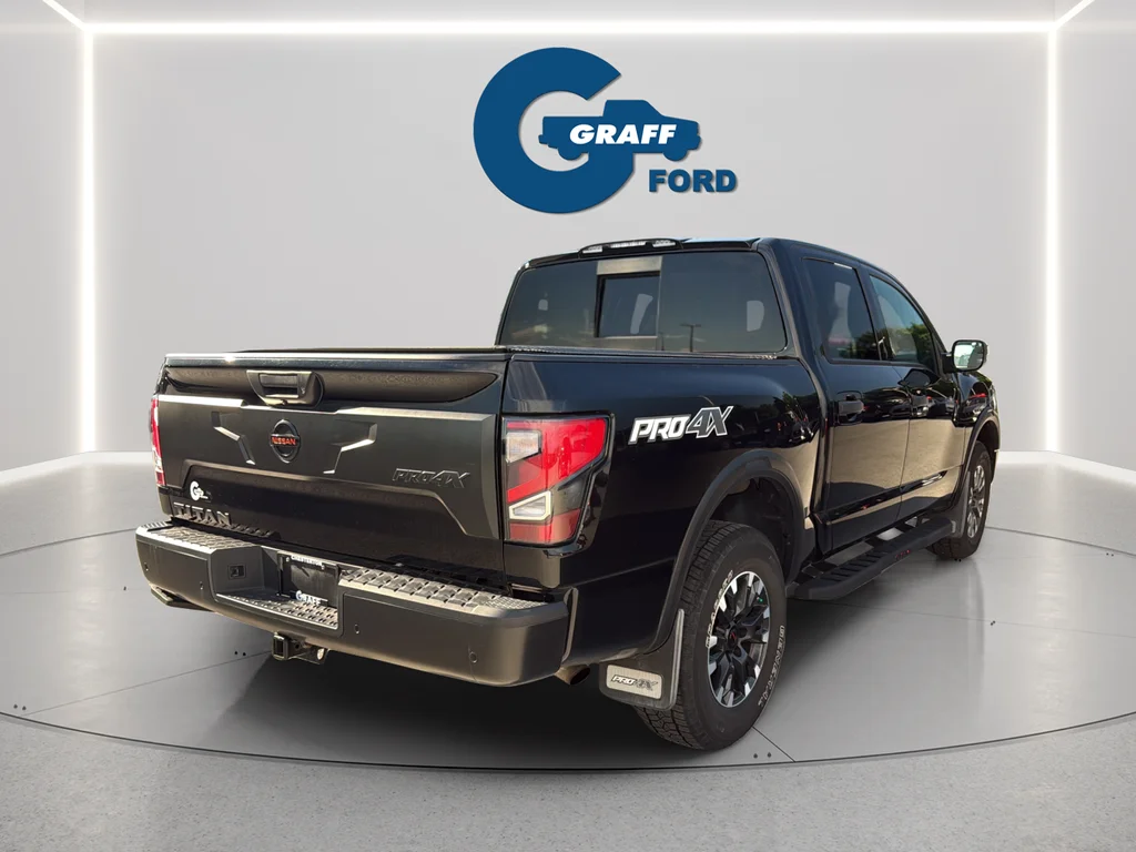 Used 2021 Black Nissan PRO-4X image 7