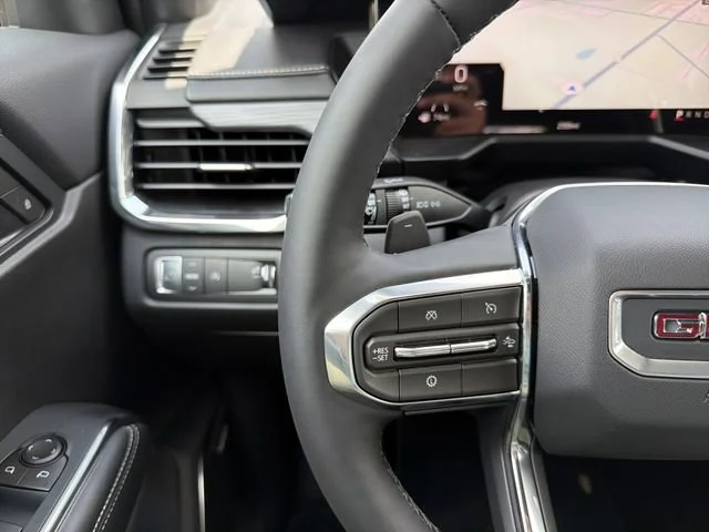 New 2026 Summit White GMC Elevation image 30