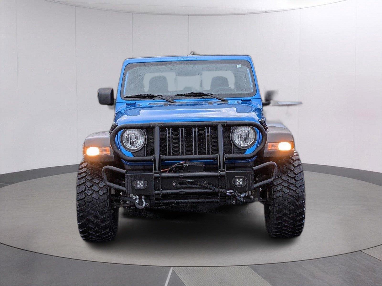 Used 2024 Hydro Blue Pearlcoat Jeep Sport image 9
