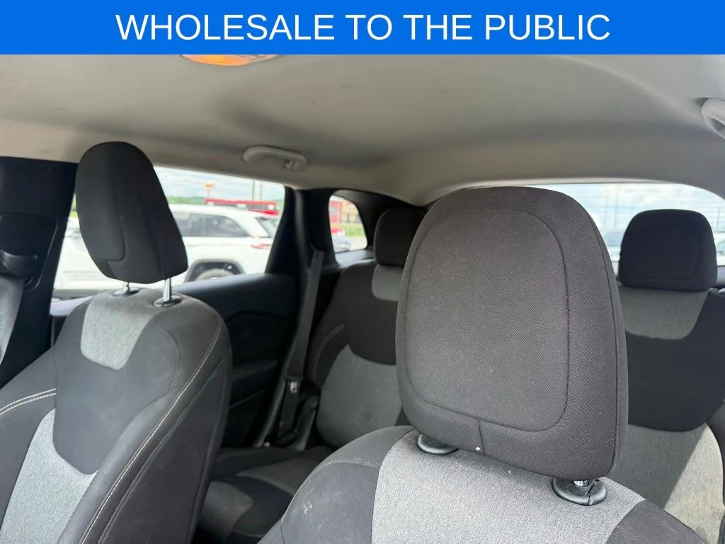 Used 2016 Black Jeep Altitude image 16