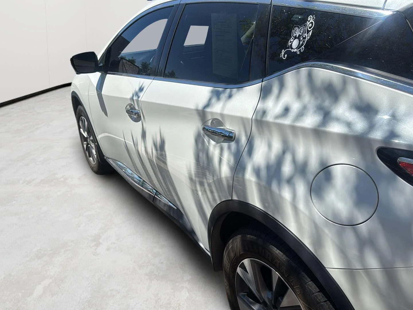 Used 2017 Pearl White Nissan SL image 7