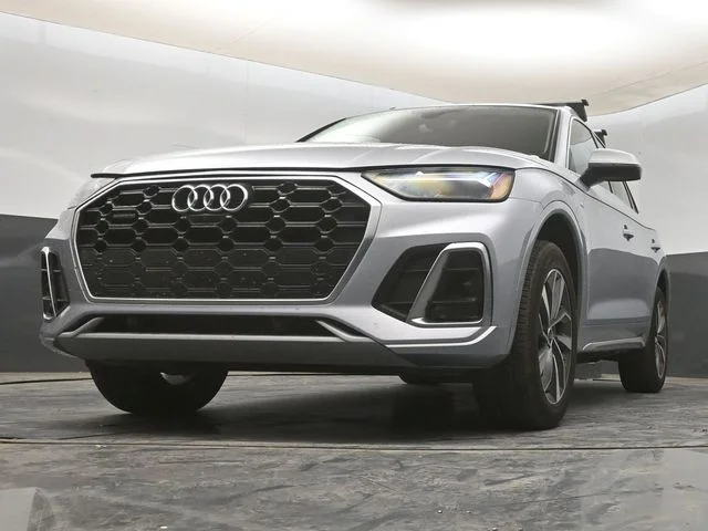 Used 2024  Audi 45 S line Premium image 18